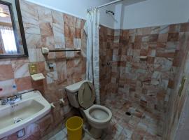 Hotel del Parque，位于乌鲁阿潘的酒店