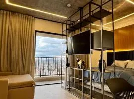 Lindo flat em prédio luxuoso - Excelente localização