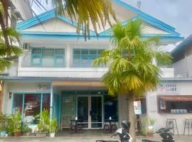 Komodo Indah Hotel