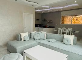 Luxe appartement vc grand terrasse ( villa )，位于萨菲的公寓