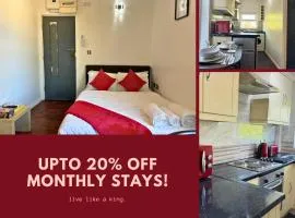 20% OFF Cosy Getaway For Couples With Free Parking