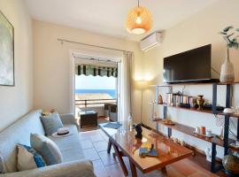 Two-bedroom Condo with Sea View in Glyfada，位于格利法达的酒店