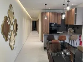 Gżira Promenade 3-Bedroom, Steps from Ferry to Valletta by Malta Weekend