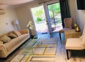 2 Bd Beverly Hills Guest House