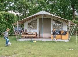 Luxe kamperen bij Procamp4all，位于霍尔滕的豪华帐篷