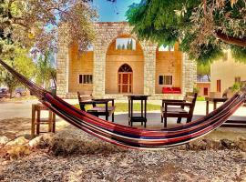 The Ranch，位于Kfar Hazîr的木屋