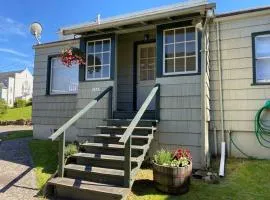 Historic Downtown Cottage