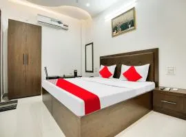 Super OYO Flagship King Star Residency