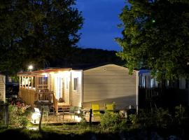 Mobil home tout confort Camping Les VIVIERS CAP FERRET，位于雷日卡普费雷的豪华帐篷营地