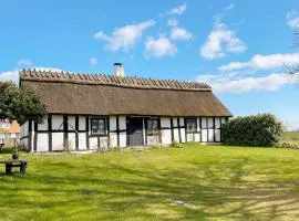 6 person holiday home in DEGEBERGA