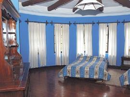 Hotel El Castillo del Loro，位于Huancané的酒店