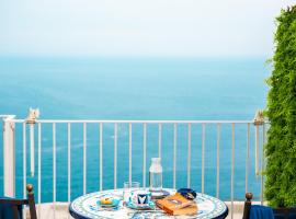 La Divina Amalfi Coast，位于普莱伊亚诺的住宿加早餐旅馆