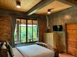Cabin in the woods Entire House