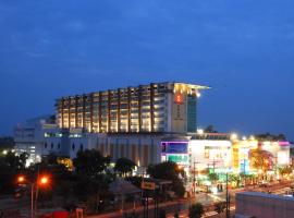 苏内大酒店和会议中心，位于乌汶的酒店