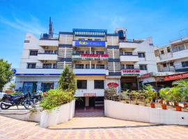 FabHotel Yashraj Inn - BJS College，位于Wagholi的酒店
