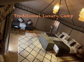 Traditional Luxury Camp，位于Hassilabied的豪华帐篷