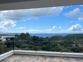 KATALINA，位于班约勒的豪华酒店