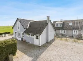 Nice Home In Grenaa With Wifi