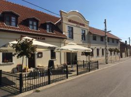 Meggyes Hotel，位于赛伦奇的酒店