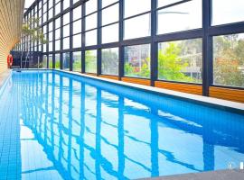 Luxury apartment in Mel east with special kids bed，位于唐卡斯特的酒店