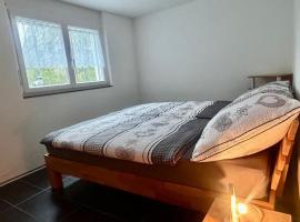 Gemütliche Wohnung mit Bergblick，位于赫布里根的酒店