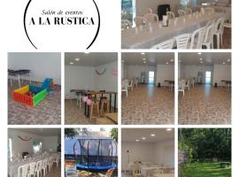 Salon para eventos o reunion empresarial，位于普洛缇尔的酒店