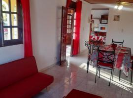 Charmant haut de villa plain-pied au calme，位于勒拉芒坦的酒店