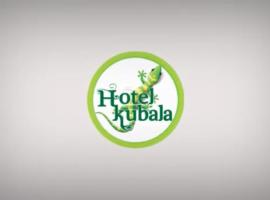 HOTEL KUBALA CARMEN DE APICALA，位于卡门阿皮卡拉的酒店