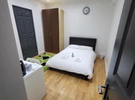 Oleon en-suite Rooms - Ilford, London，位于依尔福的民宿