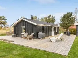 3 Bedroom Beautiful Home In Ebeltoft