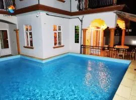 Charismatic 6-beds private spacious family villa with private big pool near beach flic en flac
