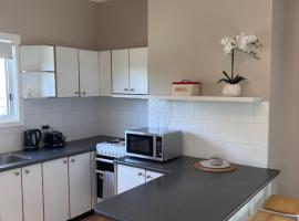 Family friendly Katoomba Cottage，位于肯图巴的酒店