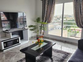 Magnifique appartement haut standing à Kotto, calme, propre, securise avec groupe electrogene et wifi，位于杜阿拉的酒店