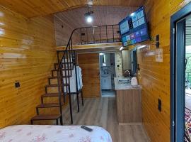 HAN Tiny House，位于阿克恰阿巴德的木屋