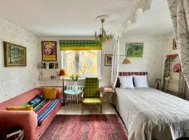 LITTLE LONDON boutique apartment in Old Town Narva next to the border