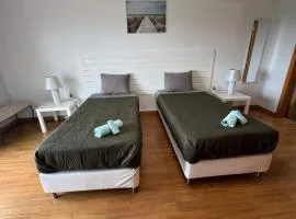 Sunny baleal guesthouse