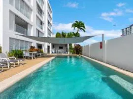 'Eclipse' A Poolside Family Escape in the CBD