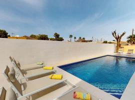 Villa Greenland-A Murcia Holiday Rentals Property，位于洛斯阿尔卡萨雷斯的酒店