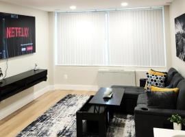 Cozy King Suite in the heart of Towson，位于陶森的酒店
