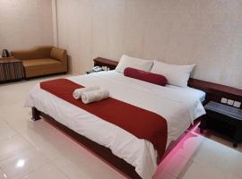3PUTRA HOTEL JAKARTA，位于雅加达Pademangan的酒店