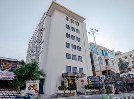 Hotel Seasons Inn，位于内洛尔的酒店