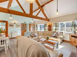 Starling cottage