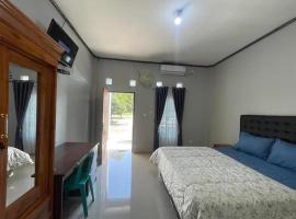 Sumbawa Maluk Homestay Kost tika，位于Maluk的酒店