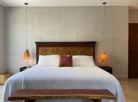 *CASA ALUXES- Guesthouse*，位于坎昆的酒店