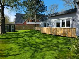 "Strandvergnügen", 100 m zum Traumstrand, ganzer Terrassen-Bungalow mit Parken