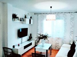 3 bedrooms house with city view enclosed garden and wifi at Almagro，位于阿尔玛格鲁的度假屋