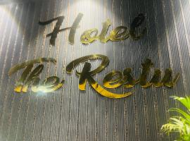 Hotel The Restu And Restaurant 300 Meter From Golden Temple，位于阿姆利则的酒店