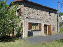 En Auvergne au cœur du parc Livradois Forez，位于Cunlhat的酒店