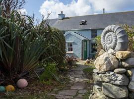 Shore Cottage on the Beara Way Wild Atlantic Way，位于Eyeries的酒店