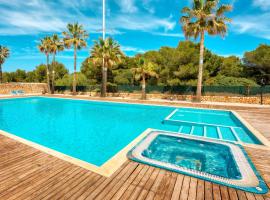 Acogedor Duplex en Ciutadella-Playa Santandria，位于桑坦德利亚湾的带泳池的酒店